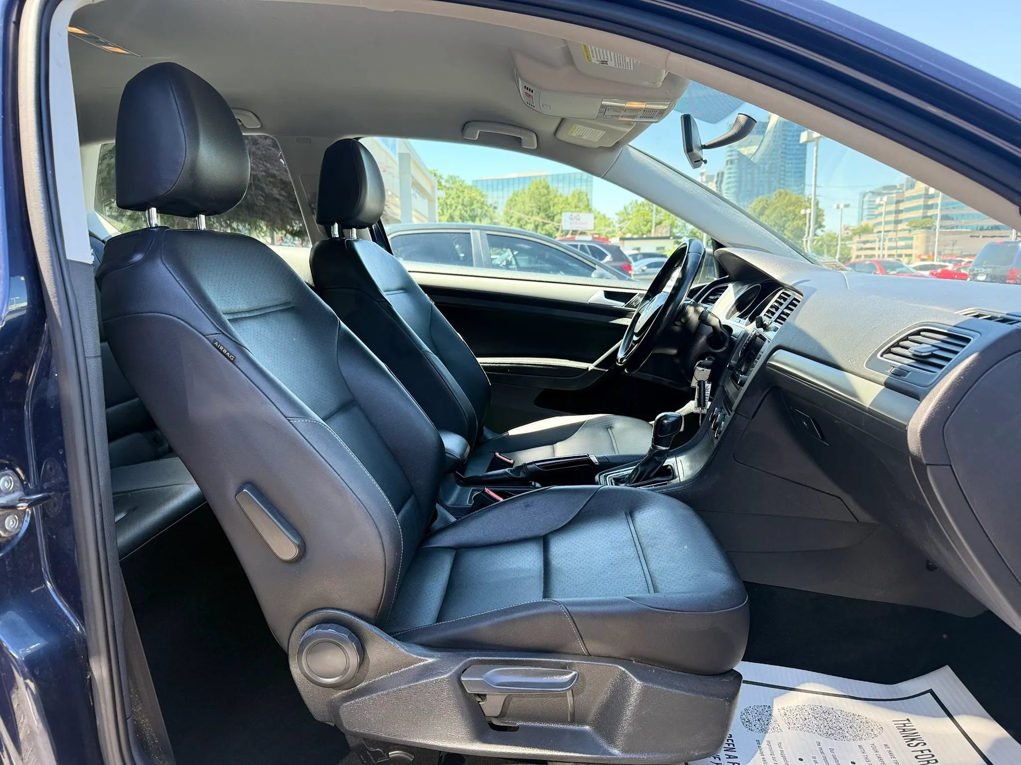 Used 2015 Volkswagen Golf S FWD image 26