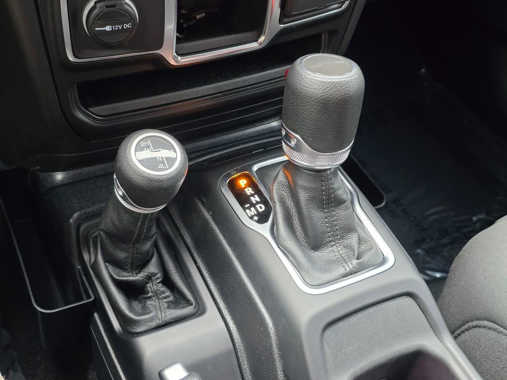 Used 2021 Jeep Gladiator Sport image 26