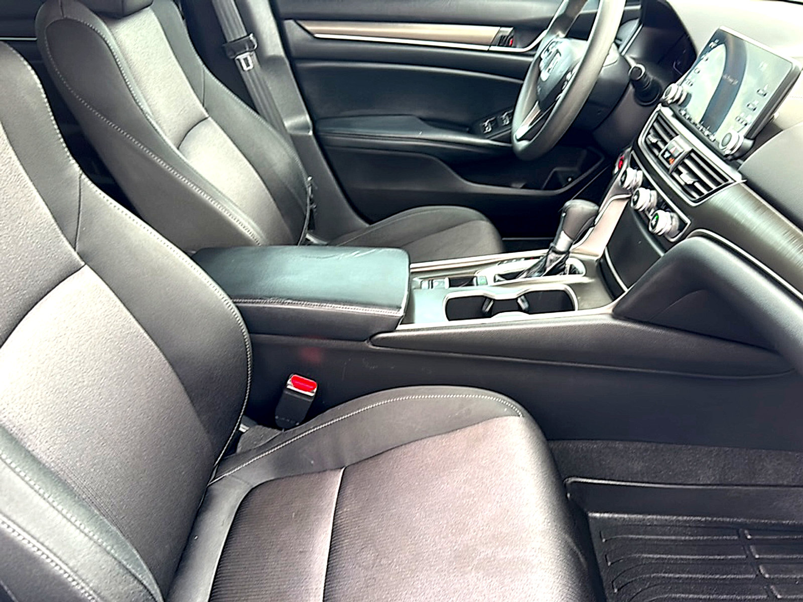 Used 2018 Honda Accord LX image 22