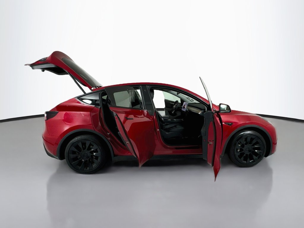 Used 2023 Tesla Model Y Long Range AWD/4WD image 38