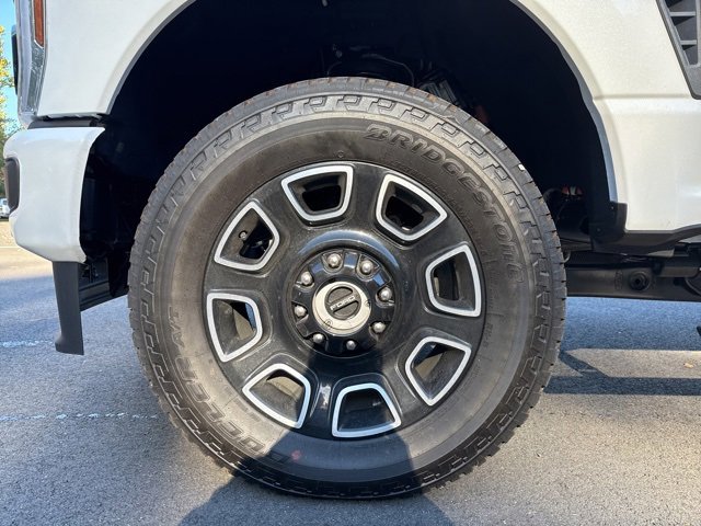 New 2026 Ford F350 Platinum w/ FX4 Off-Road Package image 9