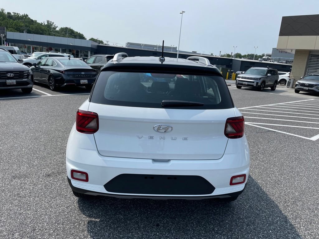 New 2026 Hyundai Venue SEL FWD image 6