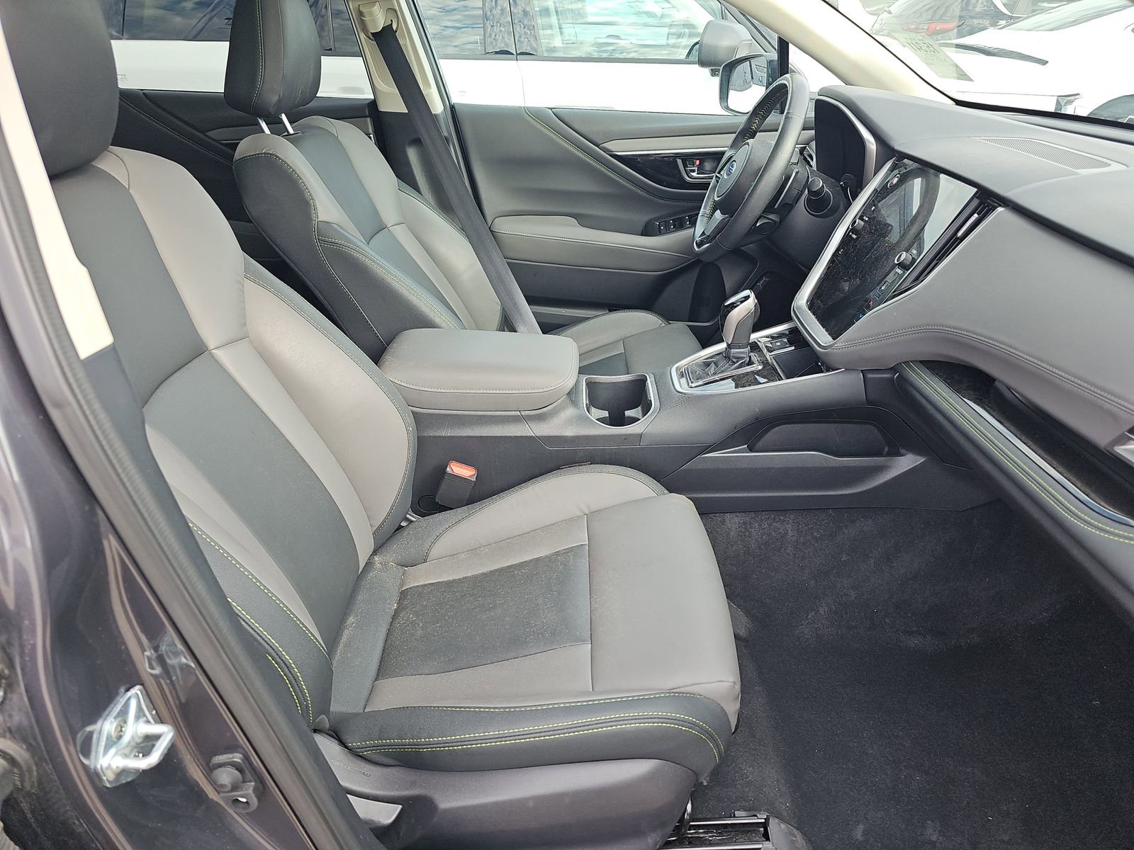 Used 2025 Subaru Outback Onyx Edition image 13