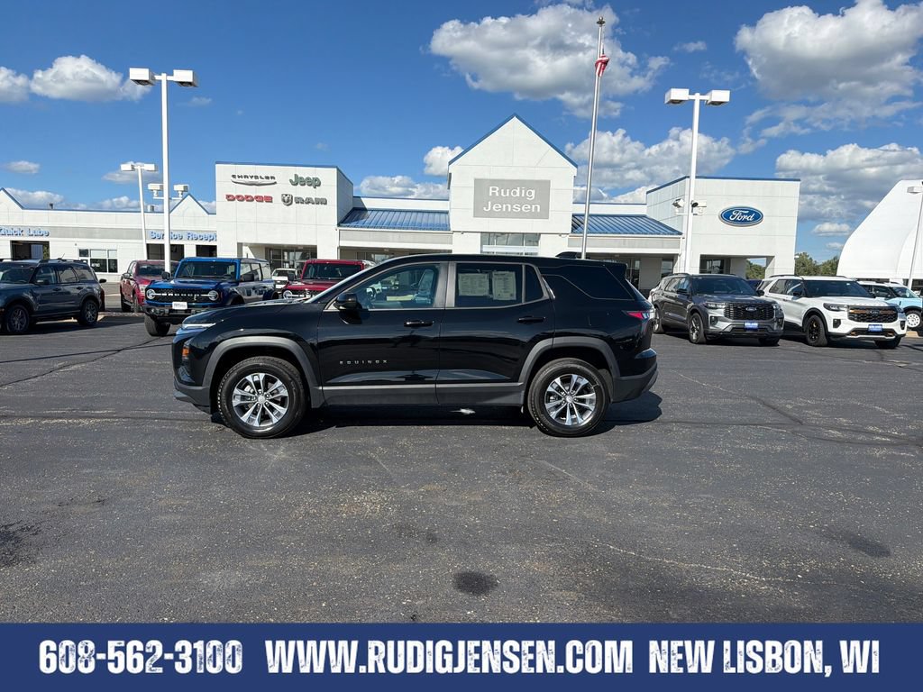 Used 2026 Chevrolet Equinox LT AWD/4WD image 2