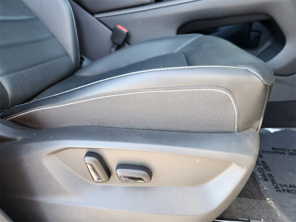 Used 2024 Volkswagen Atlas Cross Sport SEL R-Line image 20