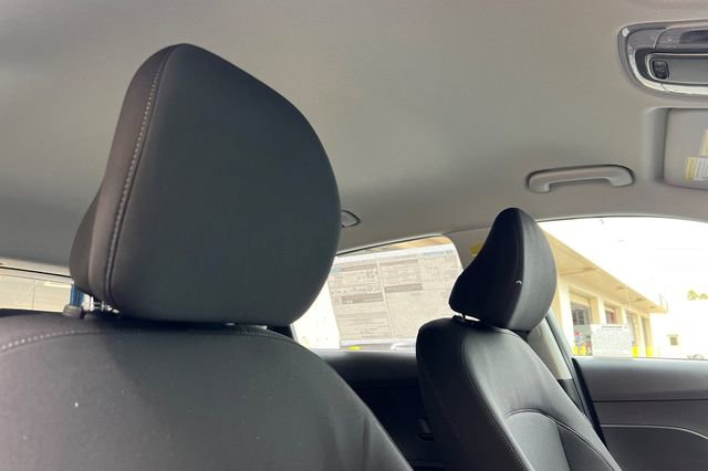 New 2026 Hyundai Kona SE image 17