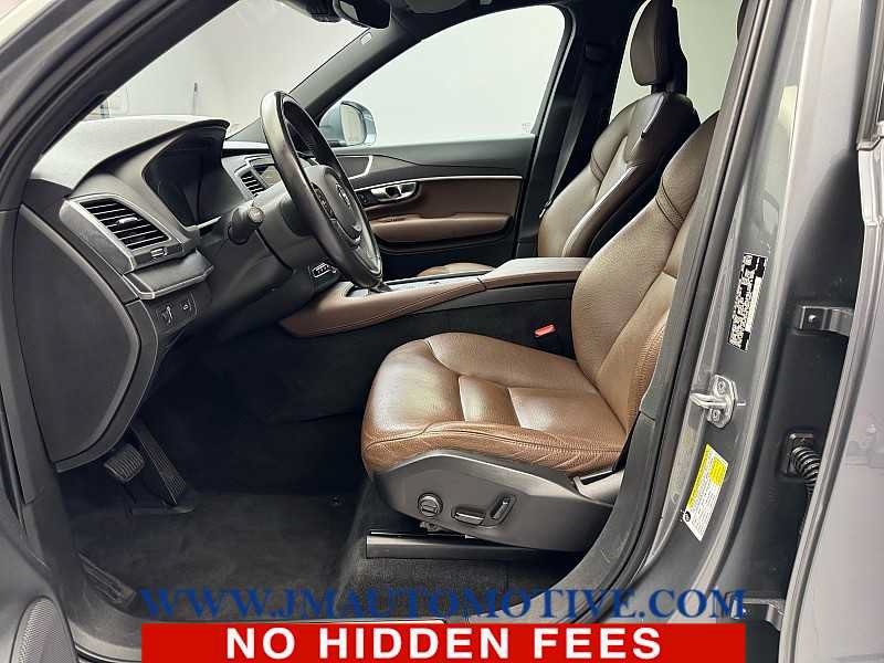 Used 2020 Volvo XC90 T6 Momentum AWD/4WD image 13