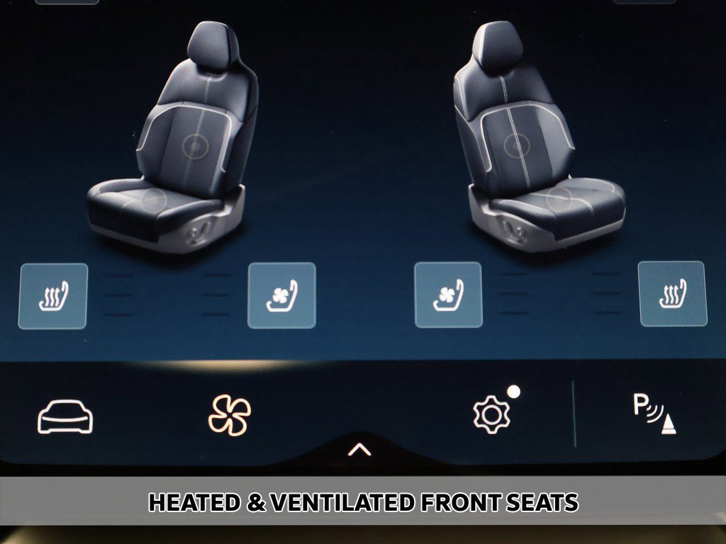 Used 2024 Lucid Air Touring image 10