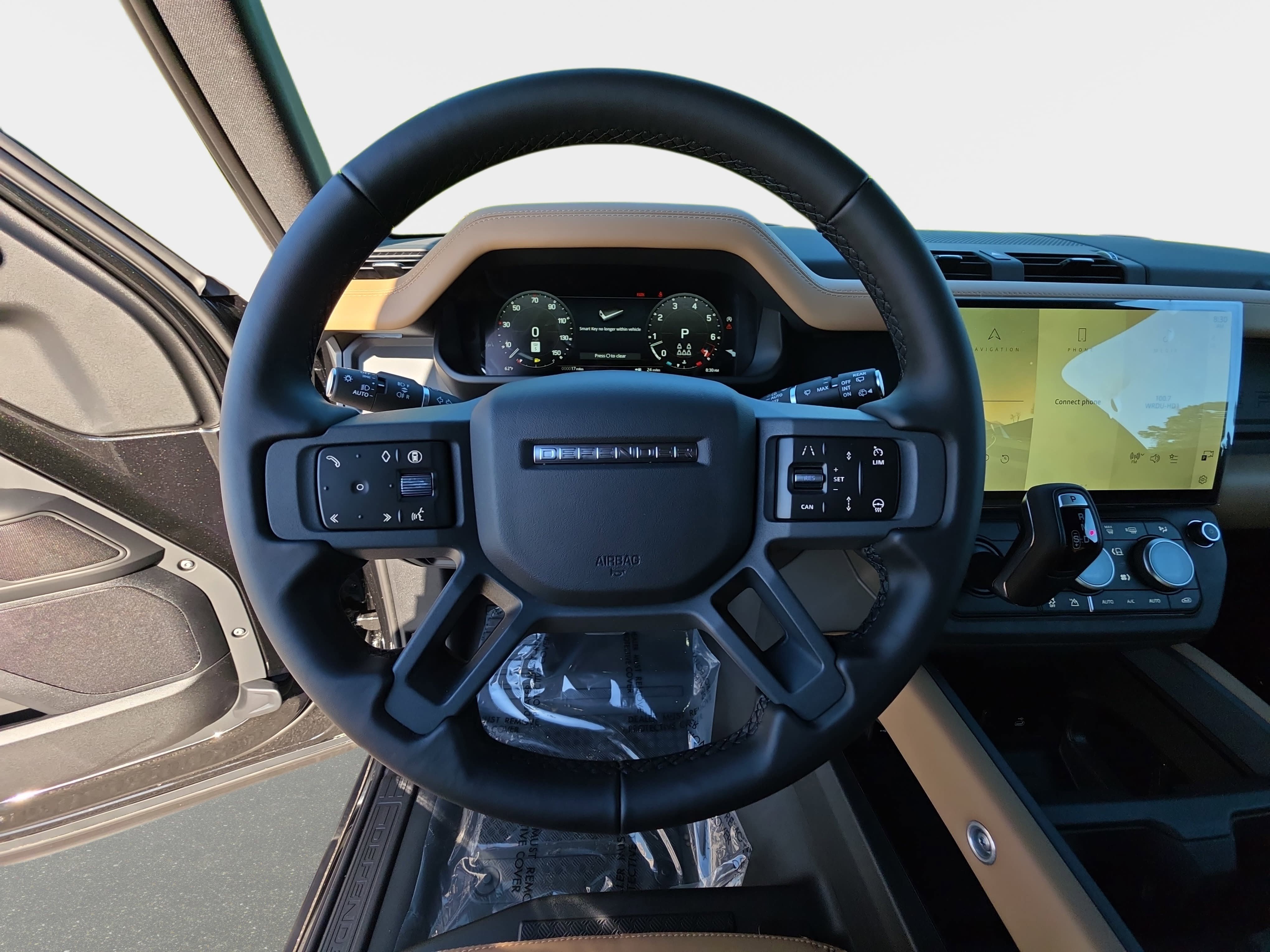 New 2026 Land Rover Defender 130 X-Dynamic SE AWD/4WD image 17