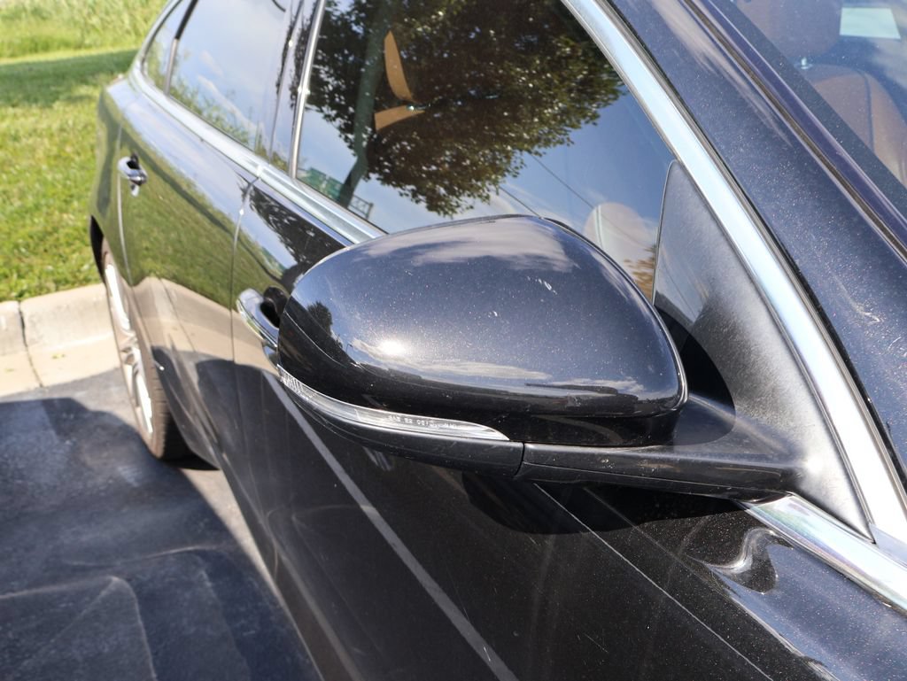 Used 2011 Jaguar XJ L RWD image 7