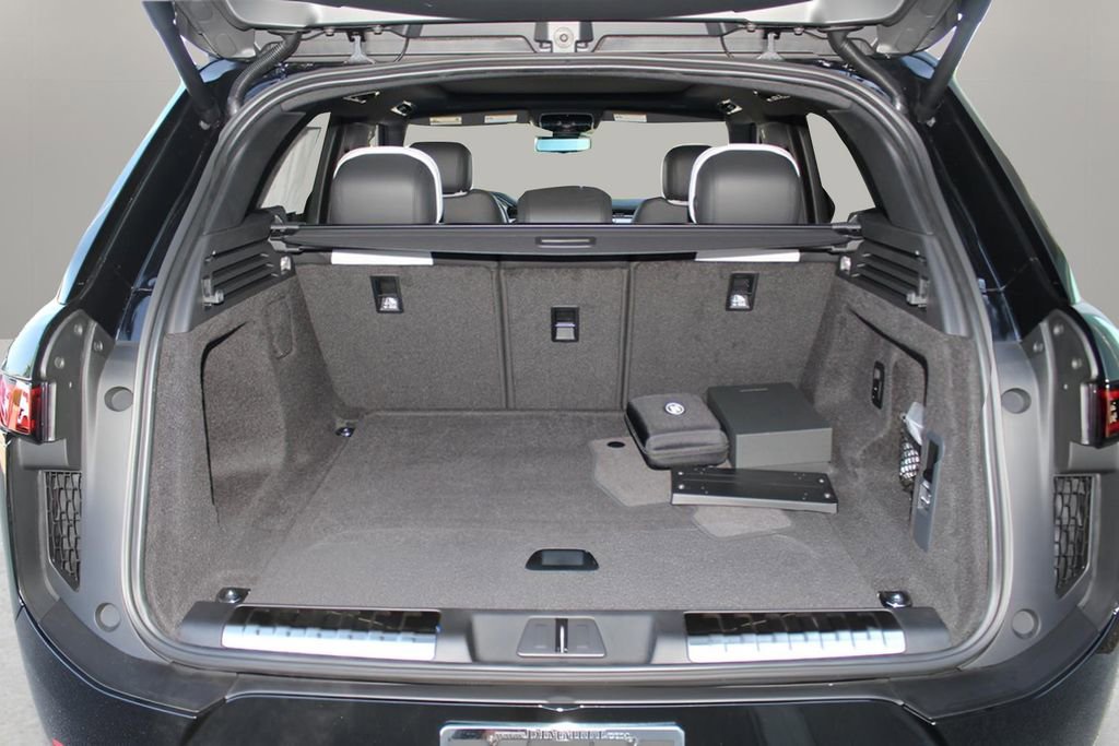 Used 2025 Land Rover Range Rover Sport Dynamic SE image 16