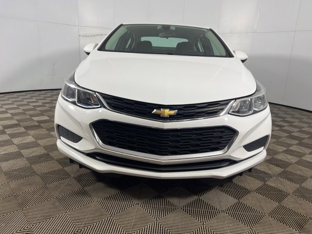 Used 2017 Chevrolet Cruze LS image 2