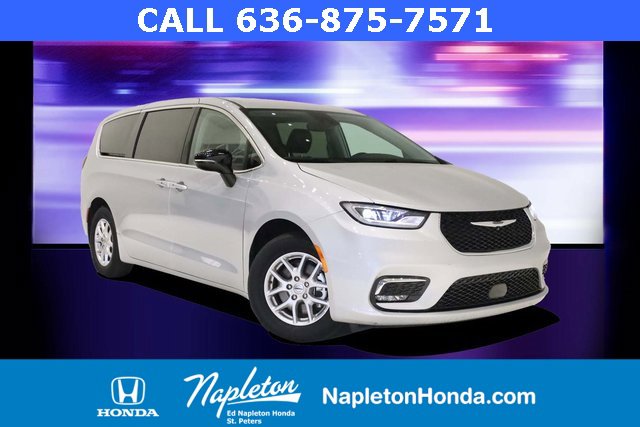 Used 2024 Chrysler Pacifica Touring-L