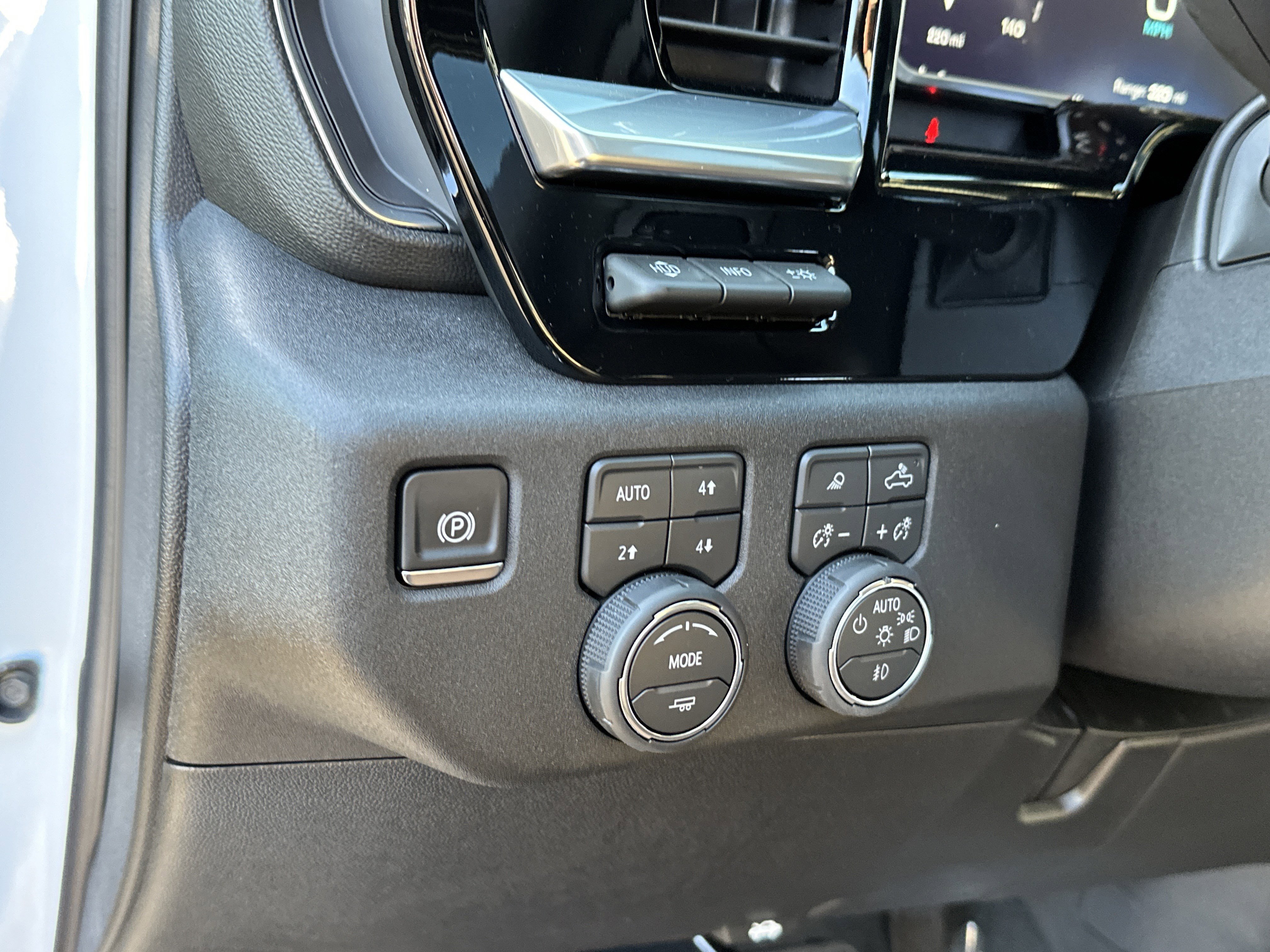 New 2026 Chevrolet Silverado 3500 High Country w/ High Country Premium Package image 16