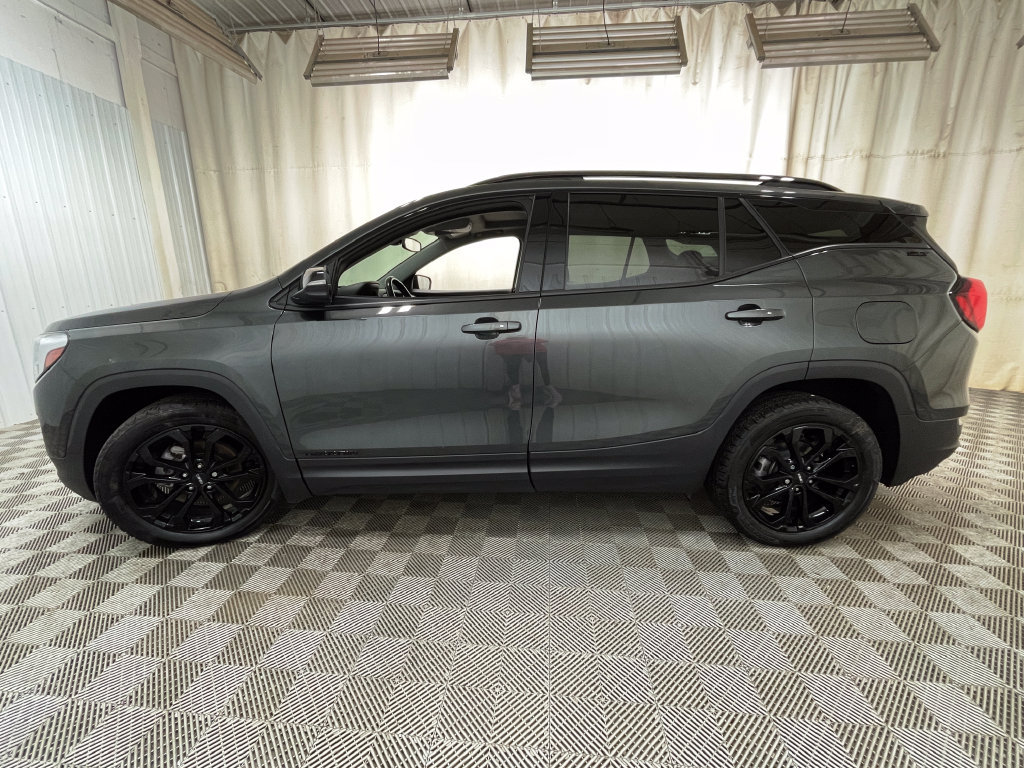 Used 2021 GMC Terrain SLT w/ Elevation Edition AWD/4WD image 17