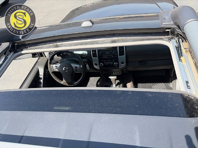 Used 2010 Nissan Frontier PRO-4X w/ Pro-4x Value Truck Pkg image 29