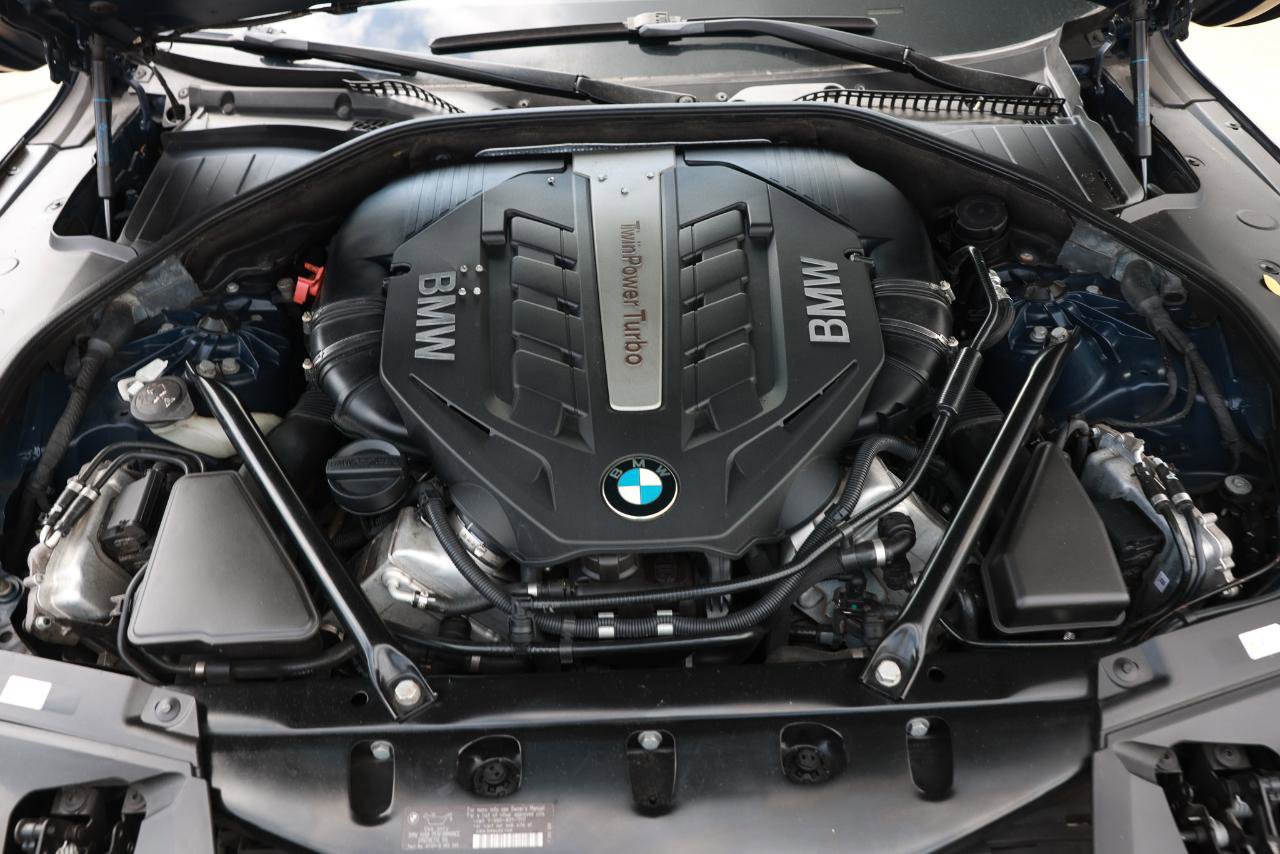 Used 2014 BMW 750Li RWD image 22