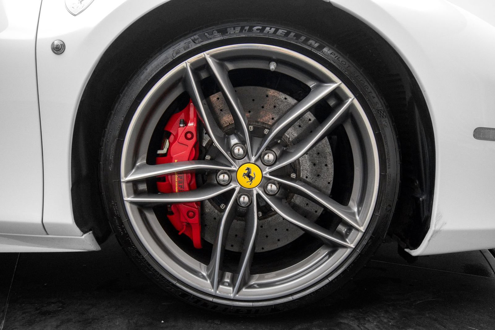 Used 2019 Ferrari 488 Spider RWD image 35