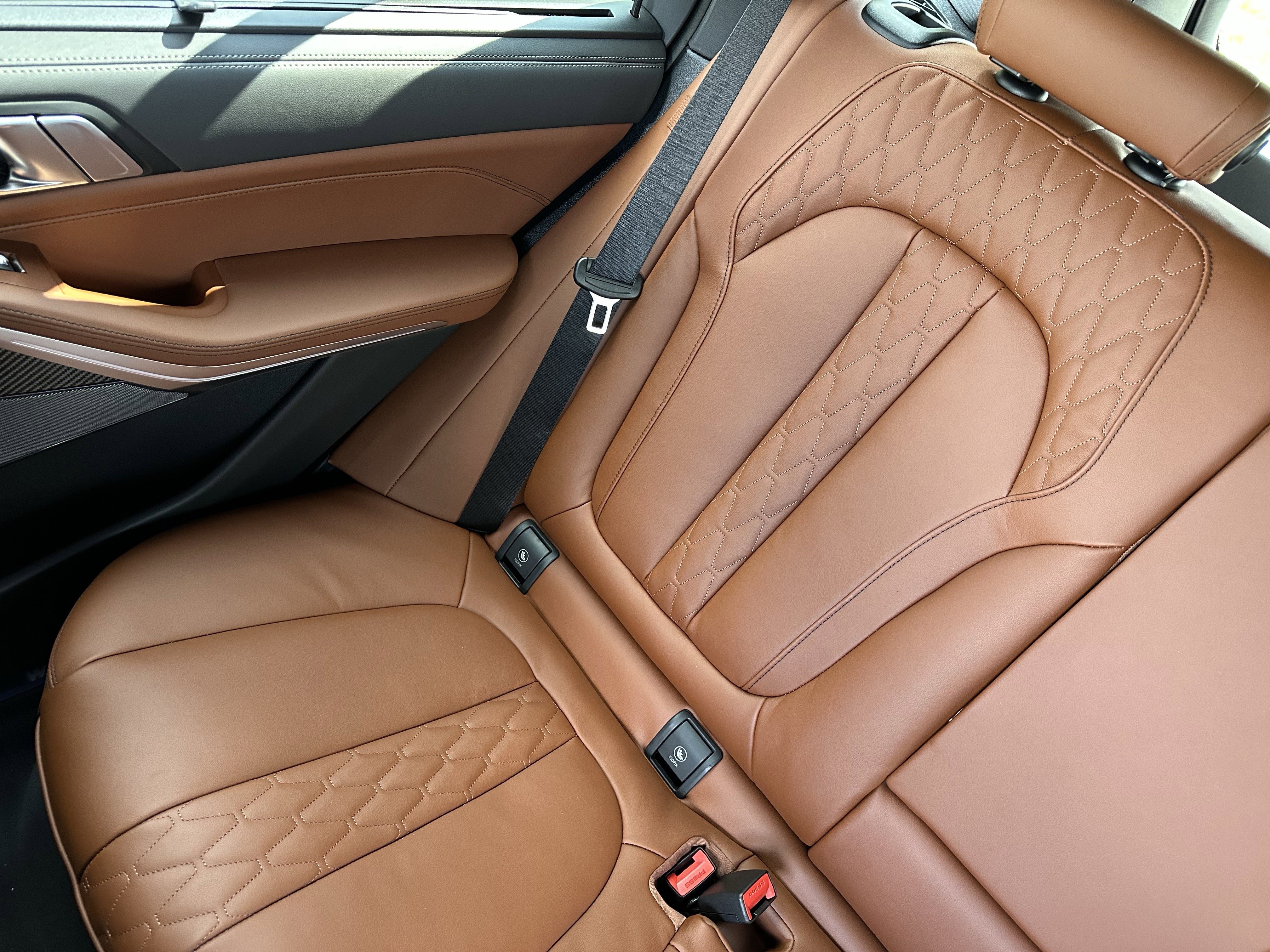 New 2026 BMW X5 M60i image 17