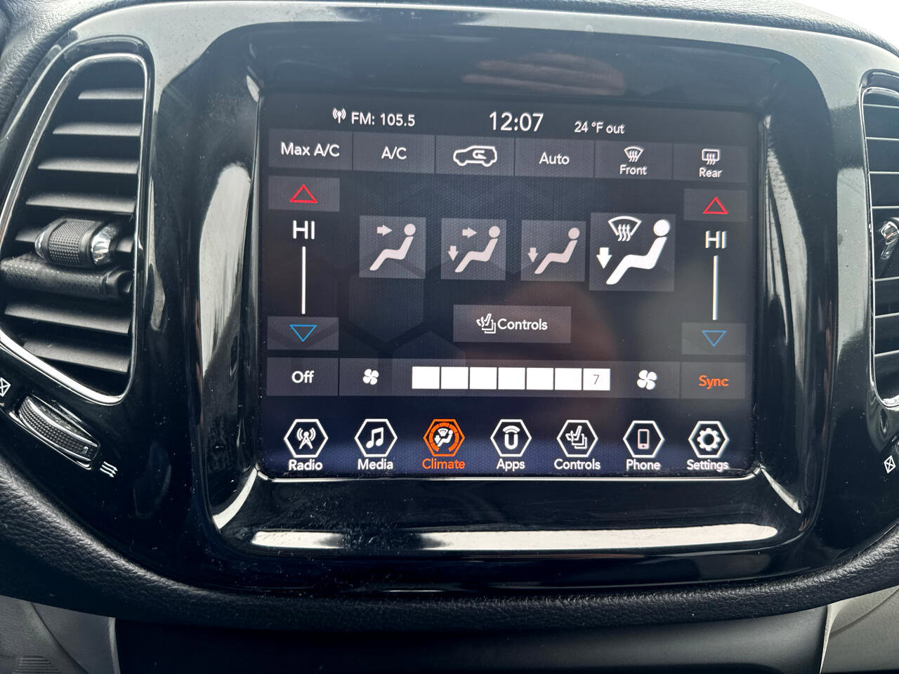 Used 2020 Jeep Compass Limited w/ Rear Convenience Group image 14