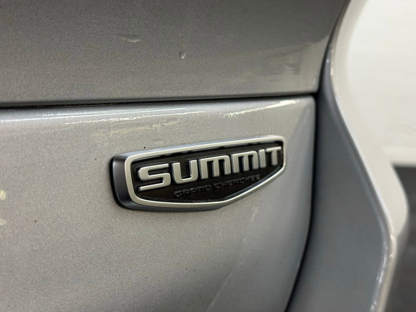 Used 2023 Jeep Grand Cherokee L Summit w/ Advanced Protech Group IV image 8