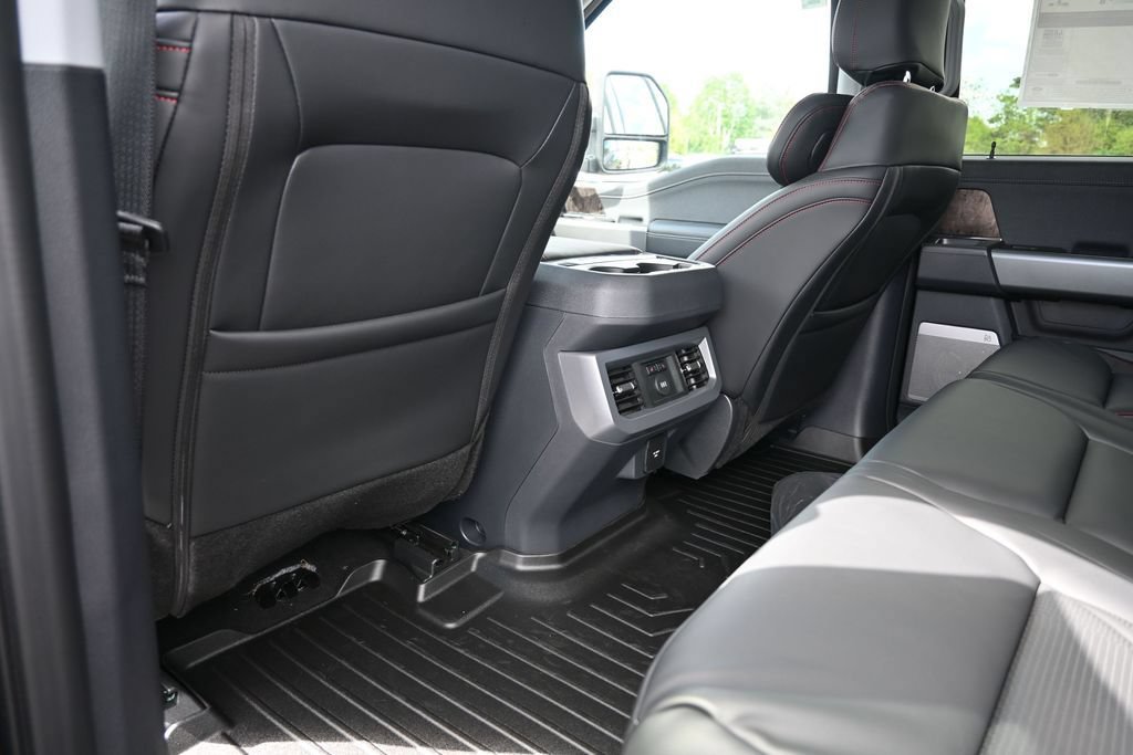 New 2026 Ford F250 Lariat w/ Black Appearance Package AWD/4WD image 24