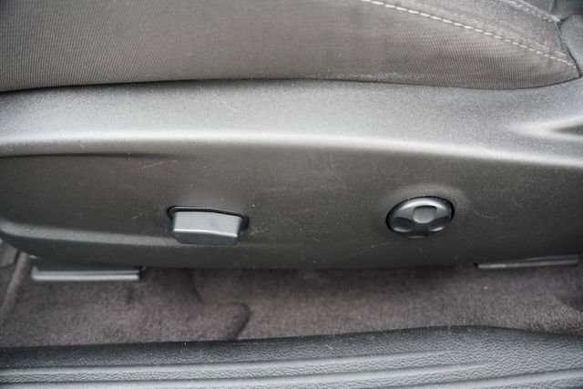 Certified 2016 Dodge Challenger R/T w/ Cold Weather Group image 18