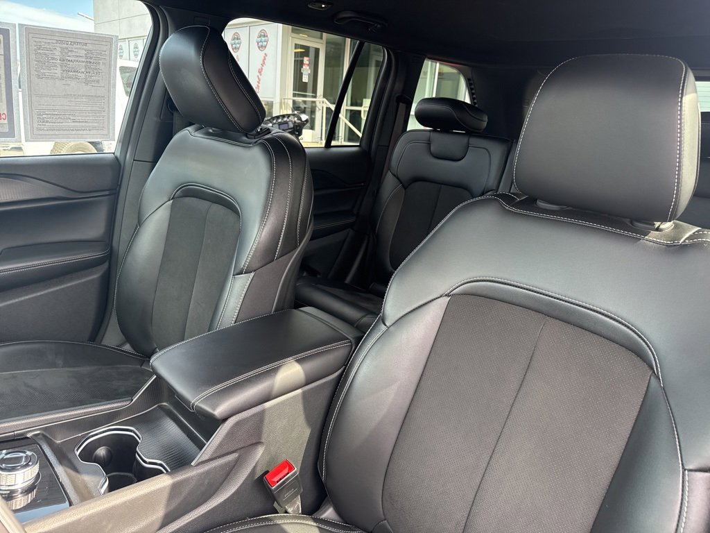 Certified 2024 Jeep Grand Cherokee Altitude image 14