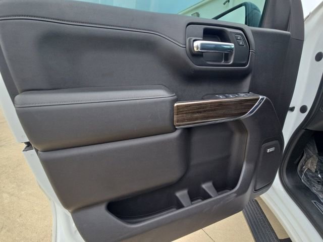 Used 2021 Chevrolet Silverado 1500 LT Trail Boss w/ Convenience Package II image 4