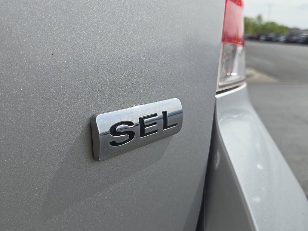 Used 2009 Ford Focus SEL image 11