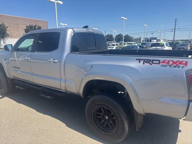 Used 2021 Toyota Tacoma TRD Sport w/ TRD Premium Sport Package AWD/4WD image 11