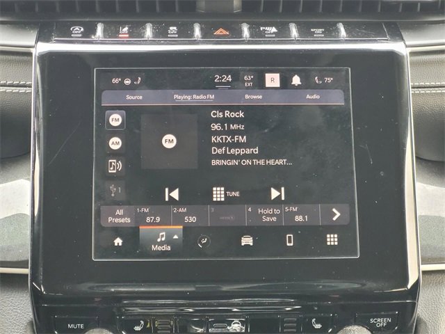 Used 2021 Jeep Grand Cherokee L Laredo w/ Luxury Tech Group I image 23