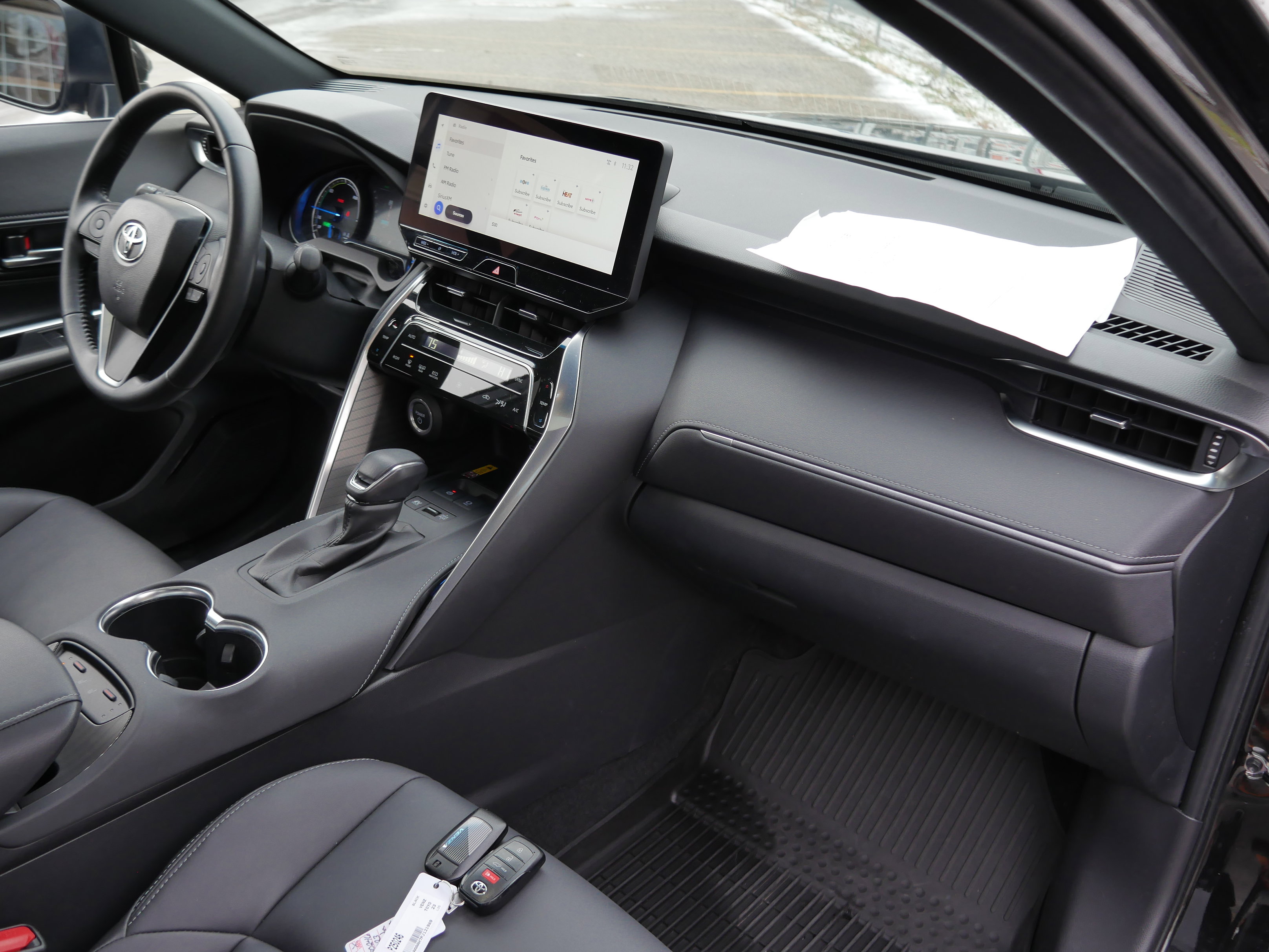 Used 2023 Toyota Venza Nightshade image 27