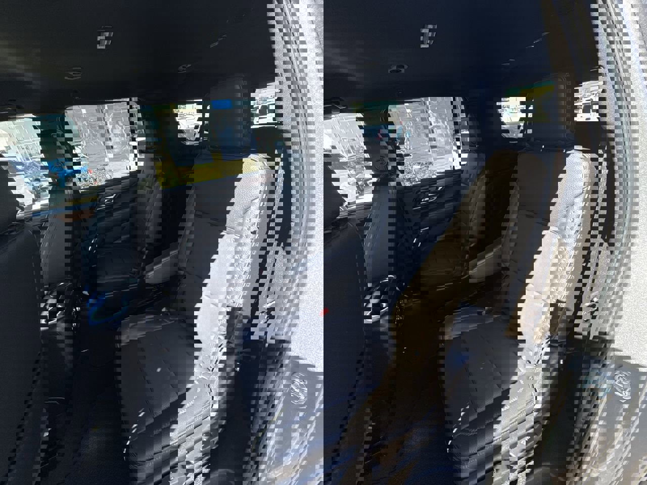 Used 2025 GMC Yukon XL Denali image 23