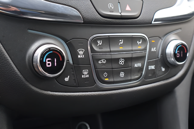 Used 2022 Chevrolet Equinox LT FWD image 24