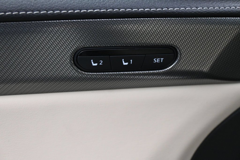 Used 2023 INFINITI QX60 Luxe w/ Cargo Package FWD image 5