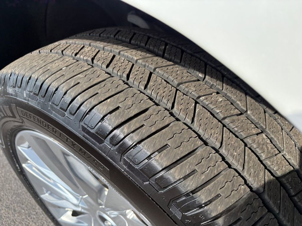 Used 2023 Cadillac Escalade Premium Luxury image 63