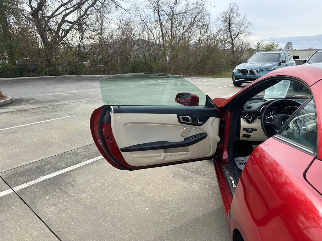 Used 2018 Mercedes-Benz SLC 43 AMG image 21