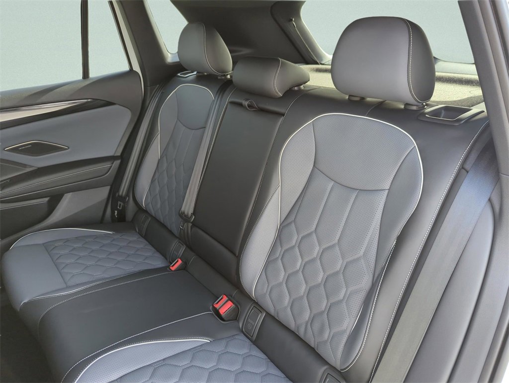 Used 2026 Volkswagen Tiguan SEL R-Line image 23