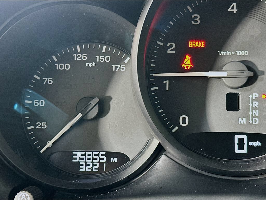 Certified 2022 Porsche Macan AWD/4WD image 13