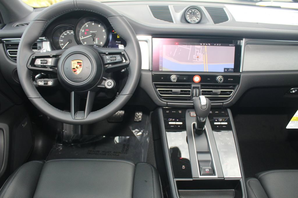 New 2026 Porsche Macan Turbo AWD/4WD image 6