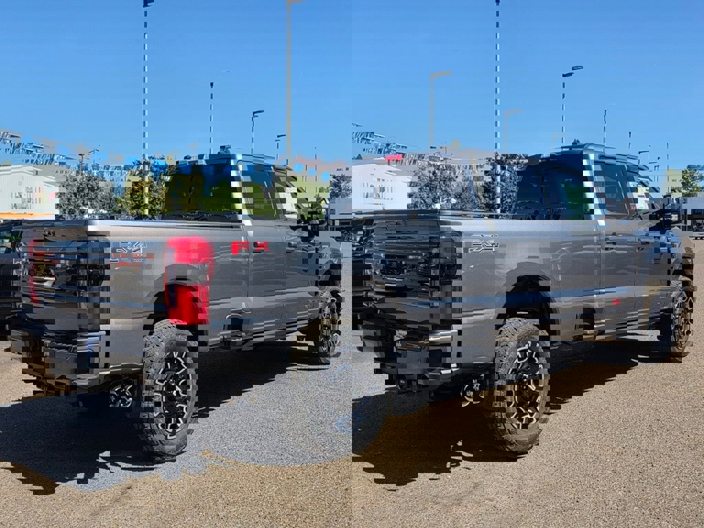 New 2025 Ford F350 Platinum image 31