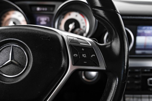 Used 2014 Mercedes-Benz SLK 250 image 17