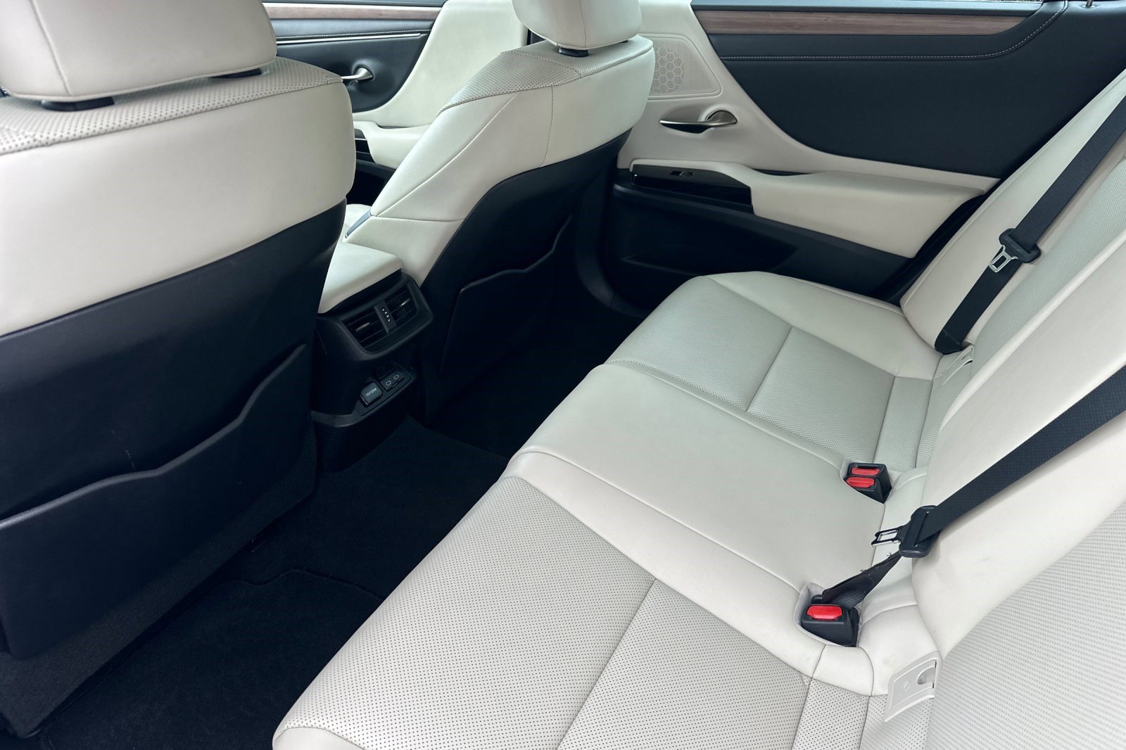 Certified 2023 Lexus ES 350 w/ Premium Package FWD image 15