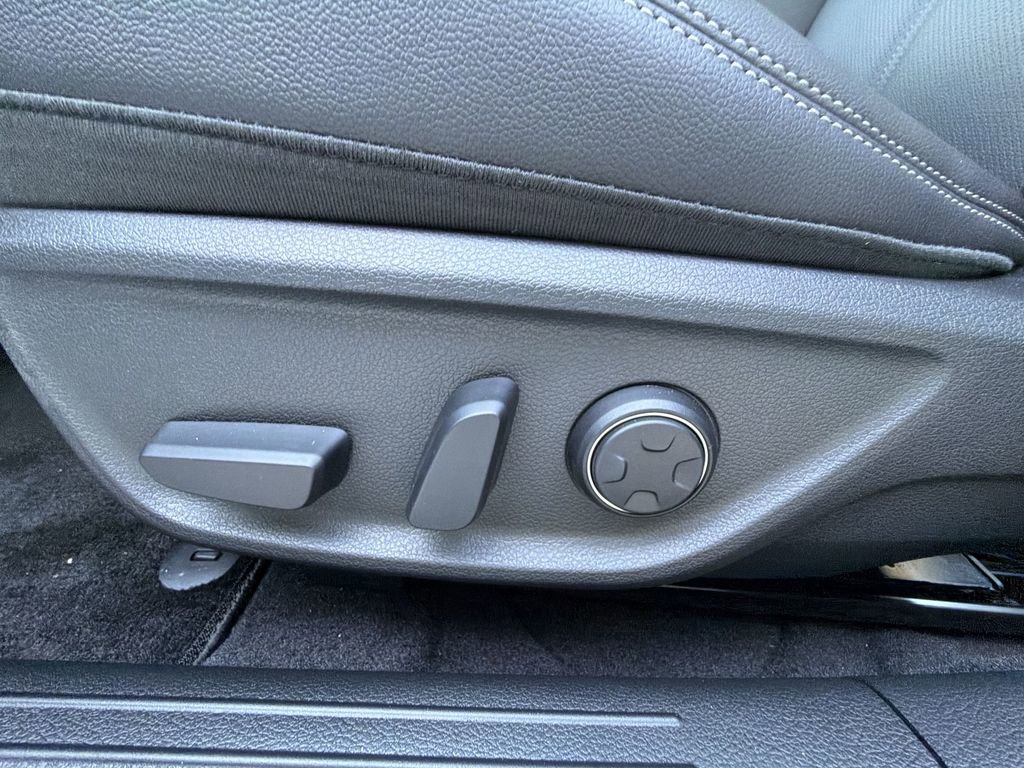 New 2026 Genesis G70 2.5T image 14