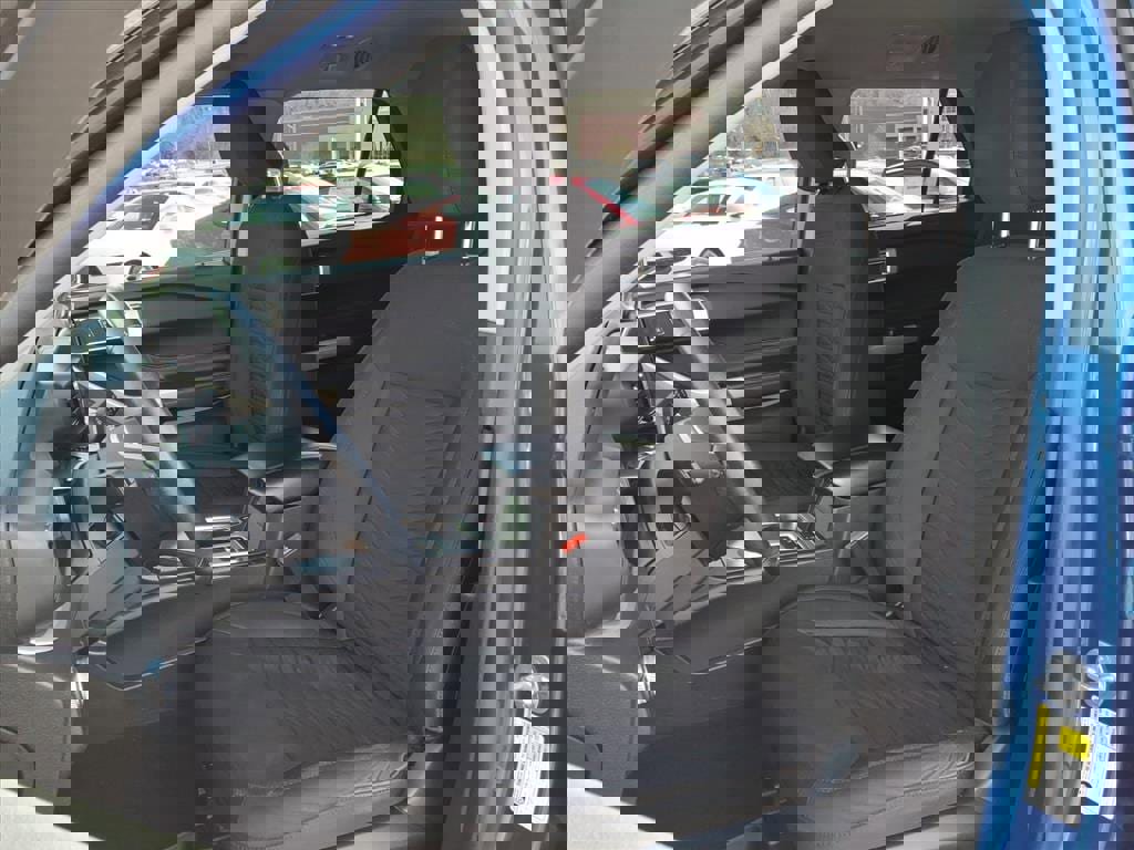 Certified 2021 Ford Explorer XLT image 4