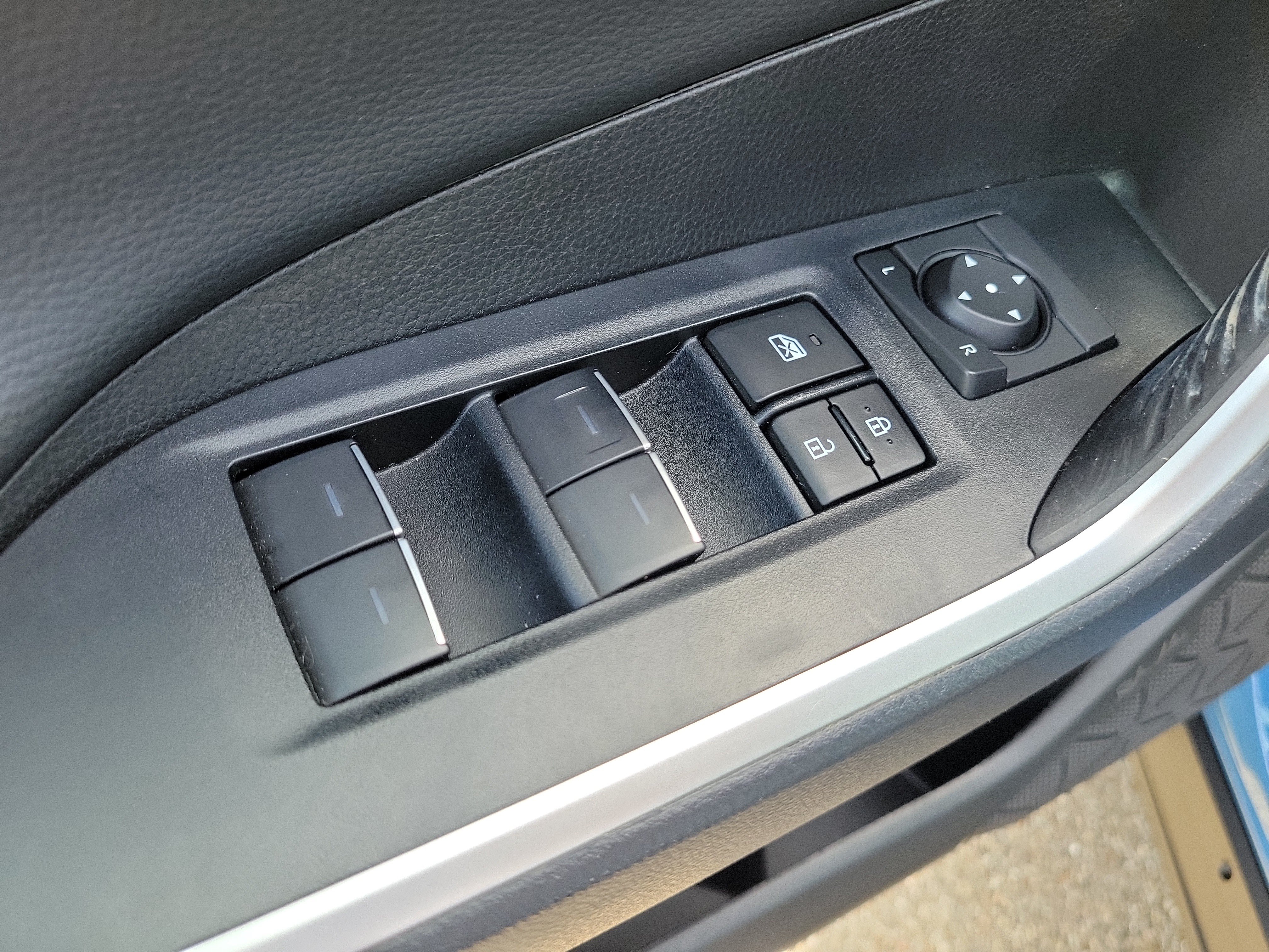 Used 2024 Toyota RAV4 XSE w/ Weather Package AWD/4WD image 17
