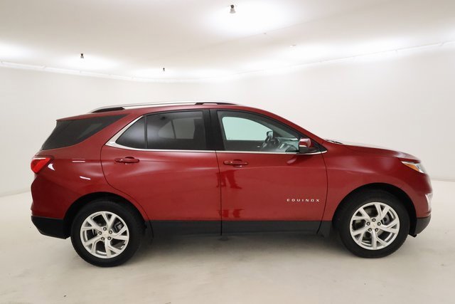 Used 2019 Chevrolet Equinox LT image 2