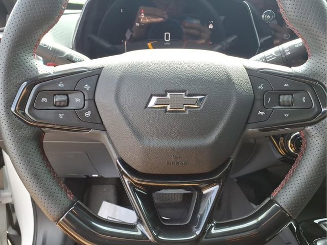 Used 2024 Chevrolet Trax RS w/ Sunroof Package image 12