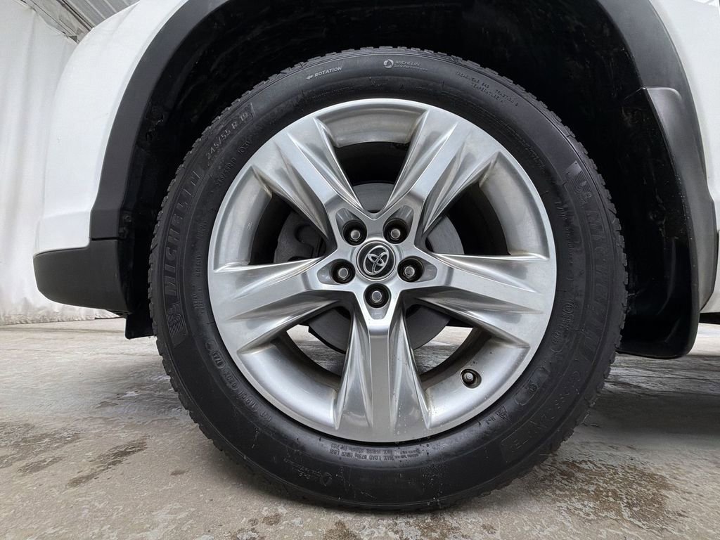 Used 2019 Toyota Highlander Limited image 15